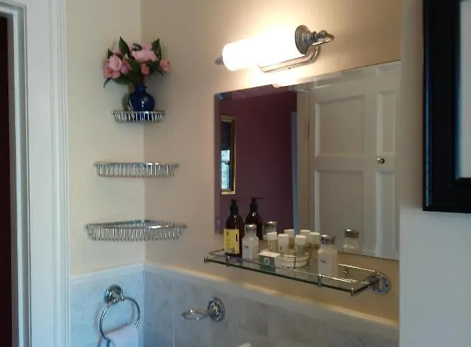 Alojamento de Acomodação e Pequeno-almoço Kilmokea Garden 4*